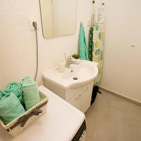 Toni Apartament *