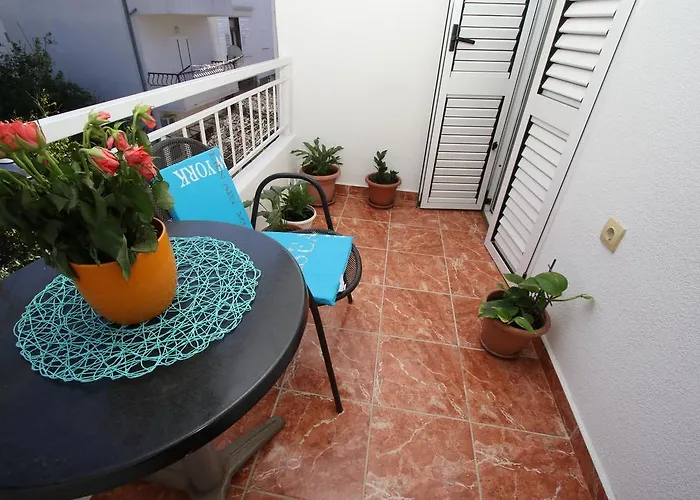 Toni * Макарска